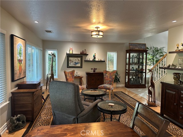 Detail Gallery Image 12 of 72 For 5370 Wrangler Dr, Fontana,  CA 92336 - 4 Beds | 2/1 Baths