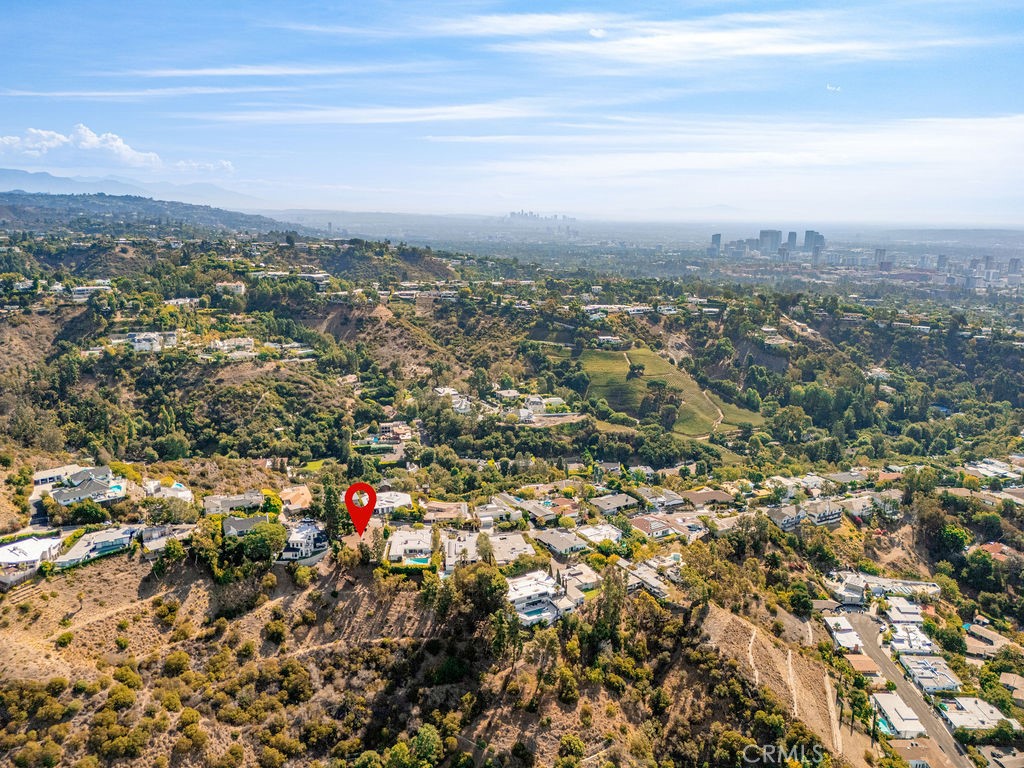 https://media.crmls.org/medias/1273e61a-a33b-42af-81fb-0ed4129a0a37.jpg?preset=X-Large