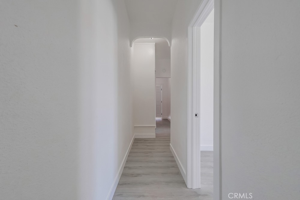 https://media.crmls.org/medias/12762b93-14ad-4898-af9b-af063a2e2d27.jpg?preset=X-Large