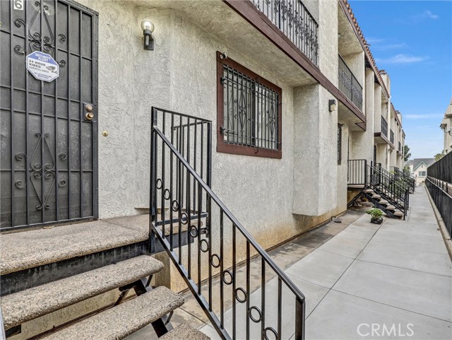 Detail Gallery Image 3 of 25 For 1708 S 6th #6,  Alhambra,  CA 91803 - 3 Beds | 3 Baths