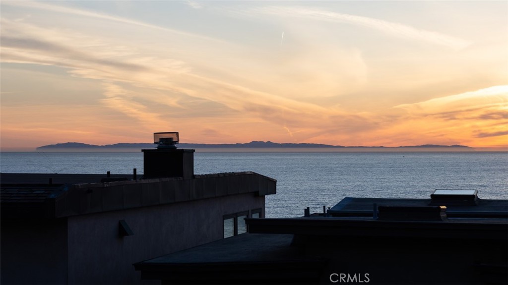 https://media.crmls.org/medias/12785ba7-bde2-48a6-b01d-855e590d8be3.jpg?preset=X-Large