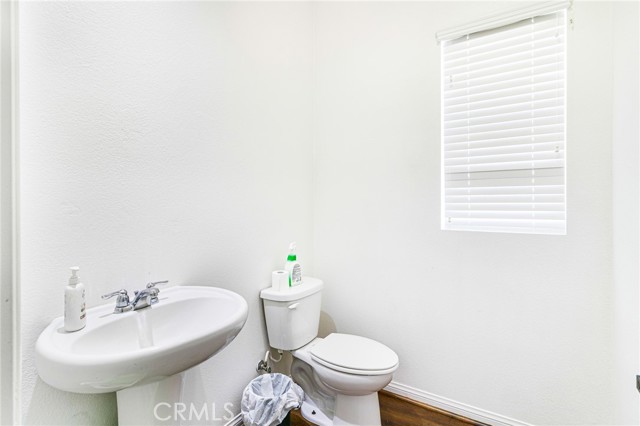 15992 Yosemite Street, Victorville CA: https://media.crmls.org/medias/12789b3e-72cb-4577-b2b2-2cee32a85271.jpg
