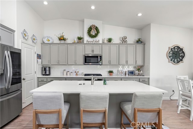 14419 Barbon Beck Avenue, Bakersfield CA: https://media.crmls.org/medias/127903be-7027-42ac-877d-6f5f4e12c054.jpg