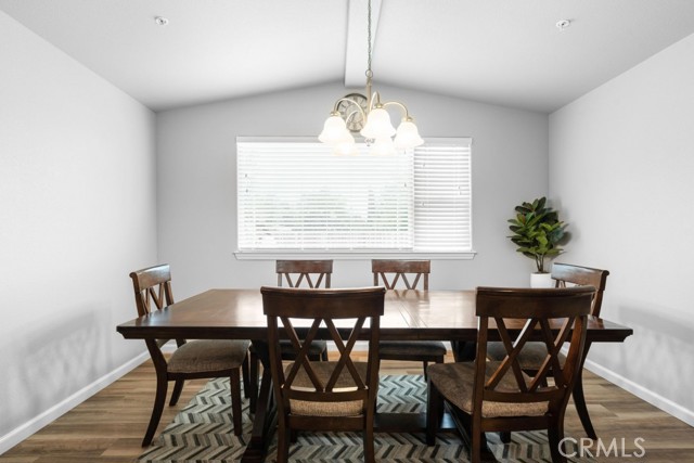 Detail Gallery Image 7 of 34 For 969 August Way, Redding,  CA 96003 - 3 Beds | 2 Baths