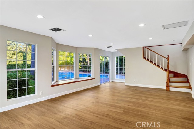 10938 Remmet Avenue, Chatsworth CA: https://media.crmls.org/medias/12793bab-3b0c-4929-b223-ac63cc405121.jpg