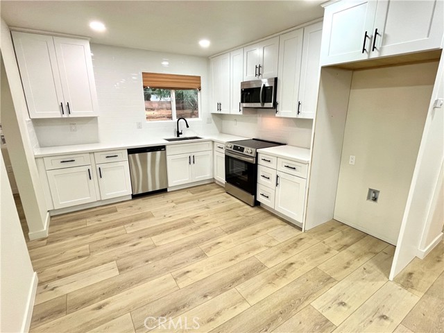 Detail Gallery Image 8 of 46 For 28451 Murrieta, Menifee,  CA 92586 - 2 Beds | 1 Baths