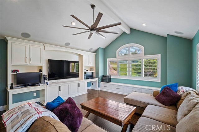 1 New Haven, Laguna Niguel CA: https://media.crmls.org/medias/127ac97e-07e3-49a8-ad3a-4abe25dff442.jpg
