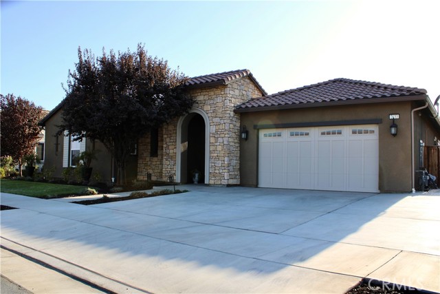 Image 2 of 44 For 2633 Silvervale Street