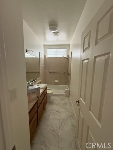 Detail Gallery Image 11 of 20 For 207 Riesling Vines St, Bakersfield,  CA 93314 - 4 Beds | 2 Baths