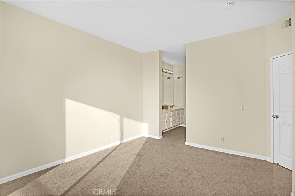 MLS #OC25254099 image #25