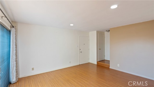 Detail Gallery Image 9 of 28 For 14903 S Normandie Ave #117,  Gardena,  CA 90247 - 2 Beds | 2 Baths