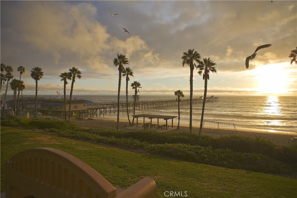 https://media.crmls.org/medias/127d23fc-138f-4455-8f15-3ad3fa764eb3.jpg?preset=X-Large