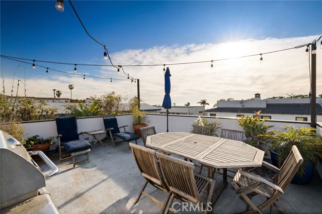 rooftop deck with ocean/city/Mountain View’s