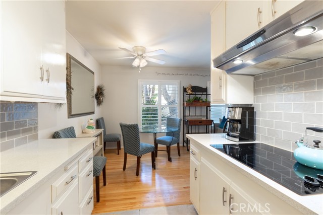 Detail Gallery Image 18 of 42 For 1404 E 1st St #5,  Long Beach,  CA 90802 - 2 Beds | 1 Baths