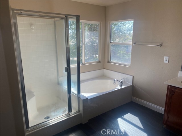 Detail Gallery Image 11 of 13 For 16557 Denham Ln, Victorville,  CA 92395 - 4 Beds | 3 Baths