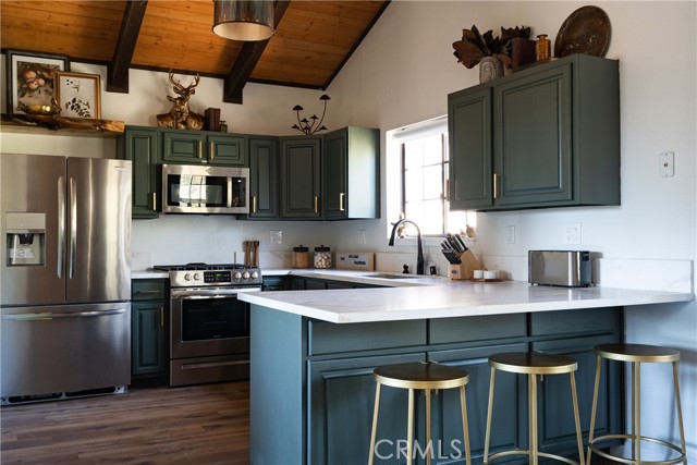 Detail Gallery Image 7 of 36 For 1132 Mount Shasta Rd, Big Bear City,  CA 92314 - 4 Beds | 2 Baths