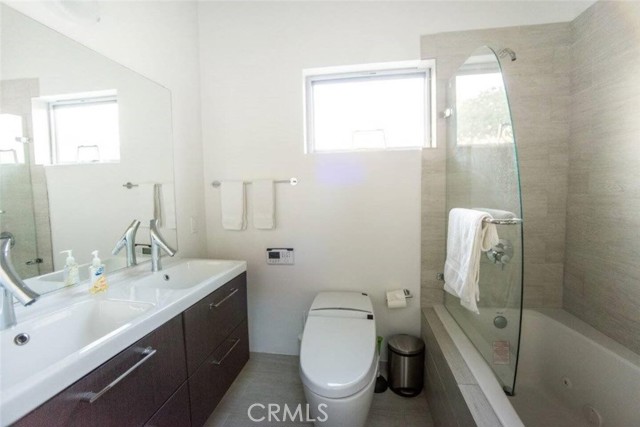 Detail Gallery Image 31 of 34 For 4125 Alla, Mar Vista,  CA 90066 - 2 Beds | 1/1 Baths