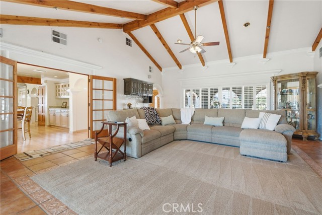 Detail Gallery Image 16 of 44 For 29952 Louis Ave, Canyon Country,  CA 91351 - 5 Beds | 4 Baths