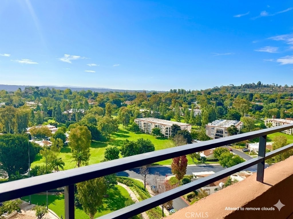 https://media.crmls.org/medias/127f4659-699d-422f-8e56-b884a53fd6c0.jpg?preset=X-Large