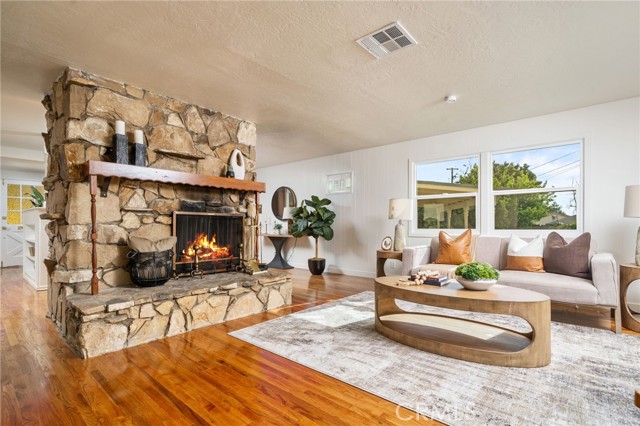 Detail Gallery Image 10 of 52 For 1549 N Oaks Ct, Ontario,  CA 91762 - 4 Beds | 3 Baths