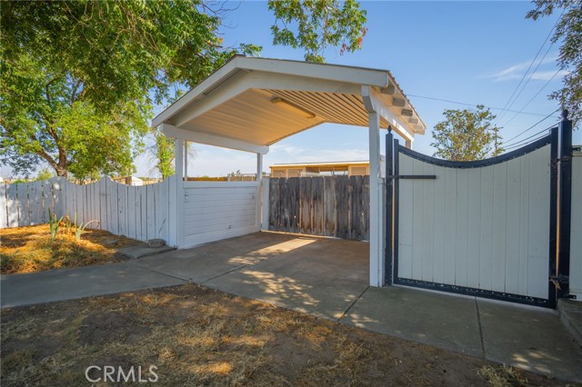 Detail Gallery Image 14 of 61 For 3976 N State Hwy 59, Merced,  CA 95348 - 5 Beds | 2 Baths