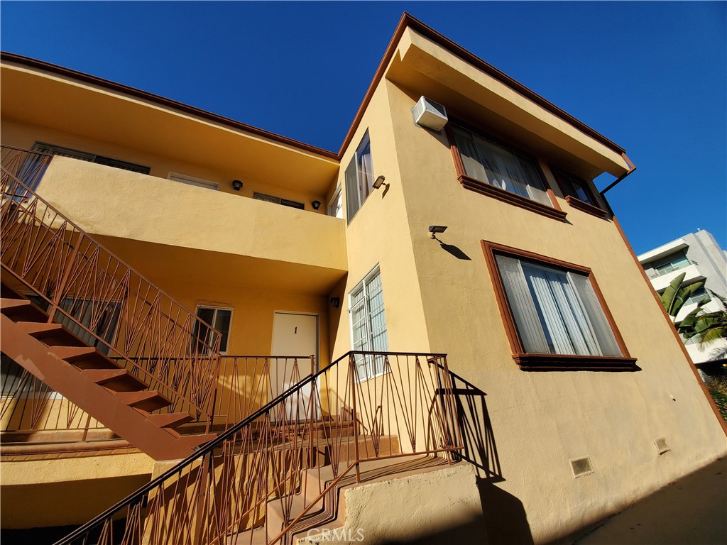 MLS #SR25100744 img 1