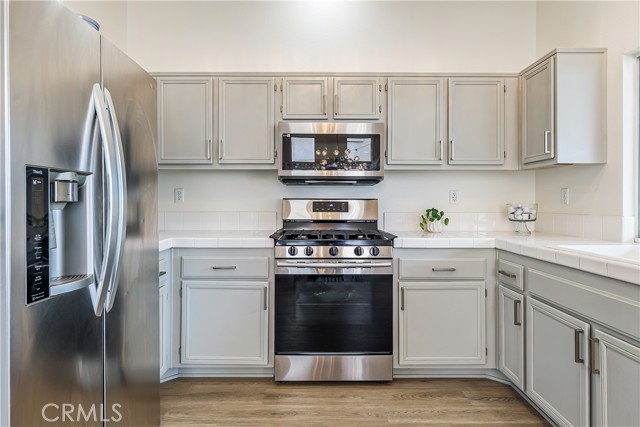 Detail Gallery Image 16 of 56 For 3955 Escala Cove, Oceanside,  CA 92058 - 4 Beds | 2 Baths