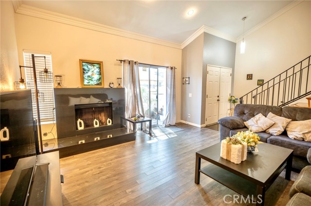 Detail Gallery Image 2 of 34 For 2214 Calle Jalapa, West Covina,  CA 91792 - 3 Beds | 3 Baths