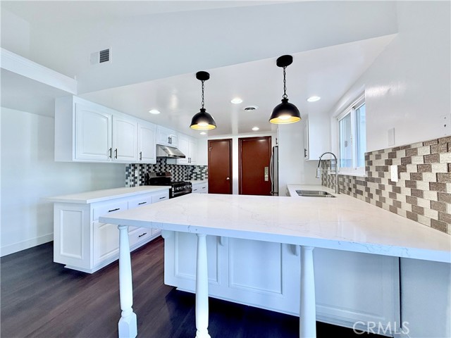 Detail Gallery Image 30 of 32 For 1229 Coventry Dr, Thousand Oaks,  CA 91360 - 4 Beds | 4 Baths