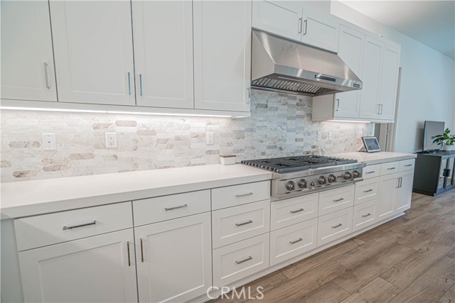 Detail Gallery Image 10 of 58 For 29768 Camino La Perdiz, Valencia,  CA 91354 - 5 Beds | 5 Baths