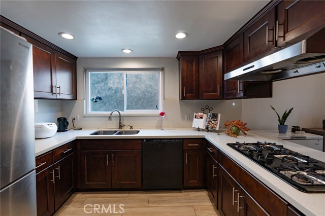 Detail Gallery Image 11 of 38 For 704 N Poplar, Montebello,  CA 90640 - 5 Beds | 3 Baths