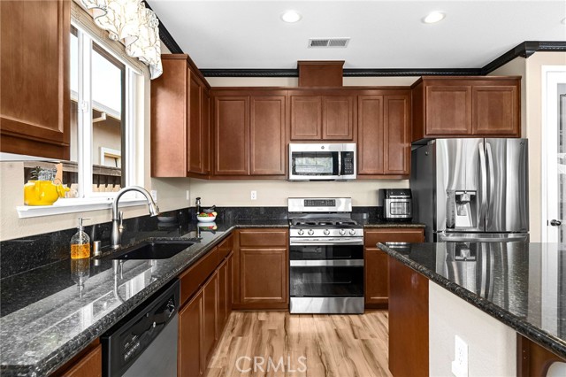 3255 Sespe Creek Way, Chico CA: https://media.crmls.org/medias/12838dbe-8882-42be-afd4-78ca449433eb.jpg