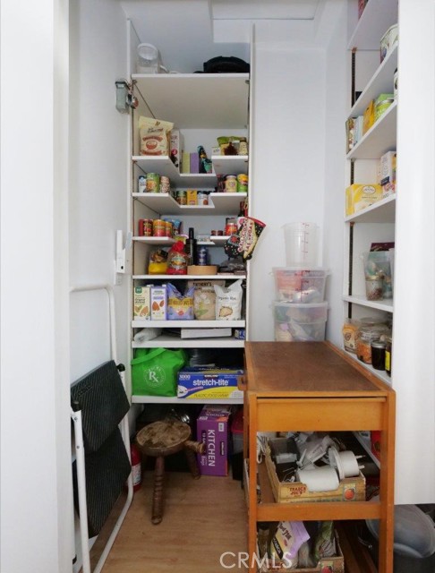 Walk-in Pantry