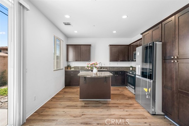 Detail Gallery Image 5 of 32 For 1406 Girona Dr, Pomona,  CA 91766 - 4 Beds | 3 Baths