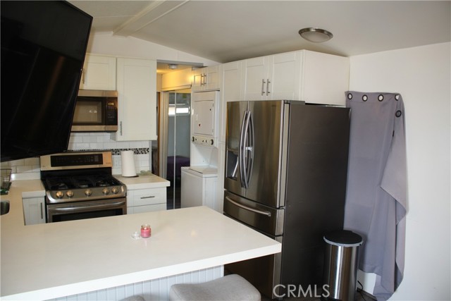1900 Artesia Boulevard, Torrance CA: https://media.crmls.org/medias/12859f49-dbb9-40c2-9375-6198cb89d02f.jpg