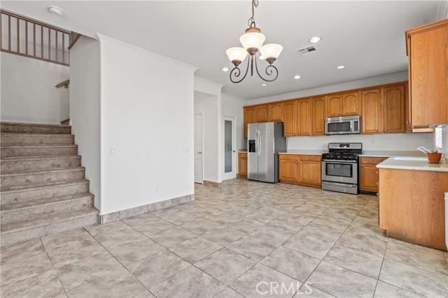 37707 Tamarind Court, Palmdale CA: https://media.crmls.org/medias/128608f5-a4a0-4d7e-bbc2-87a7ce4e3240.jpg
