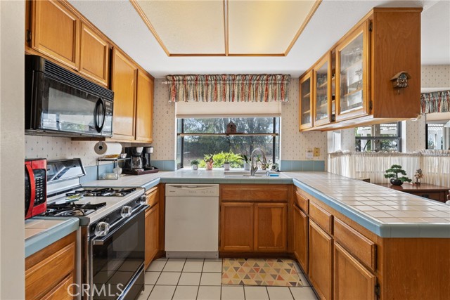 Detail Gallery Image 6 of 39 For 22668 Hunwut Dr, Wildomar,  CA 92595 - 4 Beds | 2 Baths