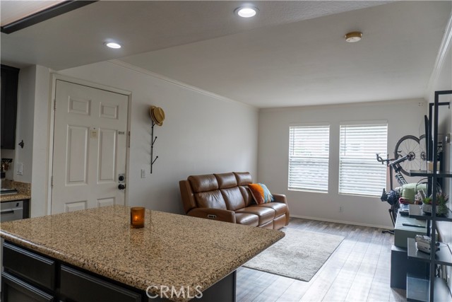 Detail Gallery Image 8 of 12 For 3424 Hathaway Ave #213,  Long Beach,  CA 90815 - 1 Beds | 1 Baths