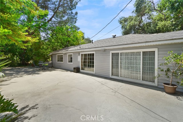 3095 Casitas Avenue, Altadena CA: https://media.crmls.org/medias/1286e5d0-718f-408b-b6be-deacdd281d10.jpg