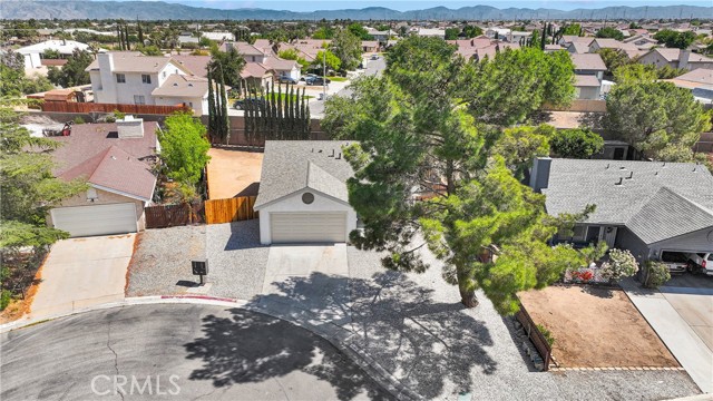 14463 Birchwood Drive, Hesperia CA: https://media.crmls.org/medias/12875935-dd9d-4a38-b5a5-fd9defb1f584.jpg