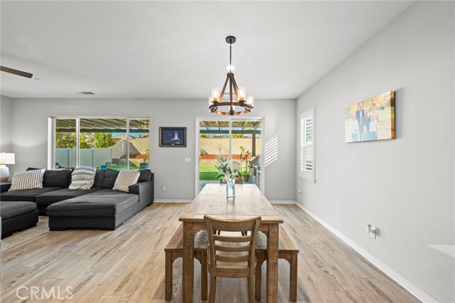 31570 Sweetwater Circle, Temecula CA: https://media.crmls.org/medias/128778a3-cad2-427e-89d0-ad6dcada6130.jpg