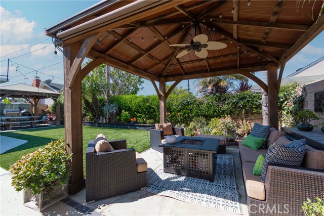Detail Gallery Image 34 of 51 For 15551 Aulnay Ln, Huntington Beach,  CA 92647 - 3 Beds | 2 Baths