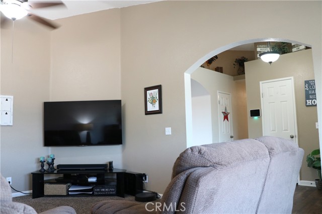 Detail Gallery Image 10 of 69 For 22310 Hurons Ave, Apple Valley,  CA 92307 - 3 Beds | 2 Baths