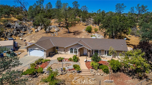 Detail Gallery Image 1 of 1 For 42239 Winchester Way, Coarsegold,  CA 93614 - 4 Beds | 3 Baths