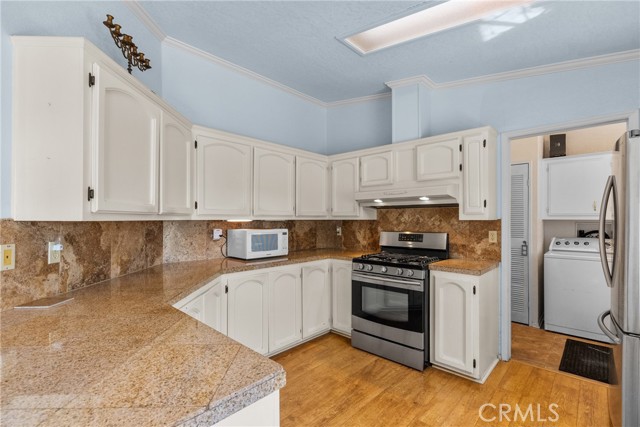 16818 Koch Street, Mojave CA: https://media.crmls.org/medias/1289472b-caaf-4a18-9876-fc89d657ffe9.jpg
