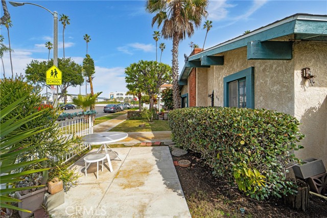 618 15th Street, Huntington Beach, California 92648, ,Multi-Family,For Sale,15th,OC25037225