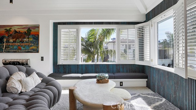 Detail Gallery Image 11 of 71 For 213 Marguerite, Corona Del Mar,  CA 92625 - 3 Beds | 2/1 Baths