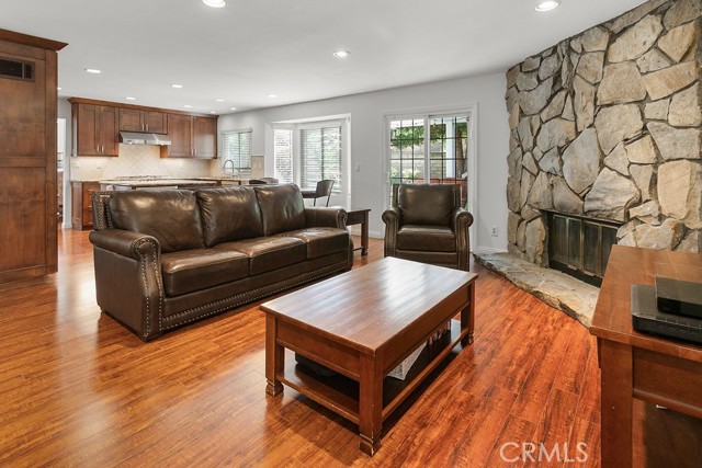 5335 Alfonso DR, Agoura Hills CA: https://media.crmls.org/medias/128b0295-146d-493f-91f2-23032beabf57.jpg