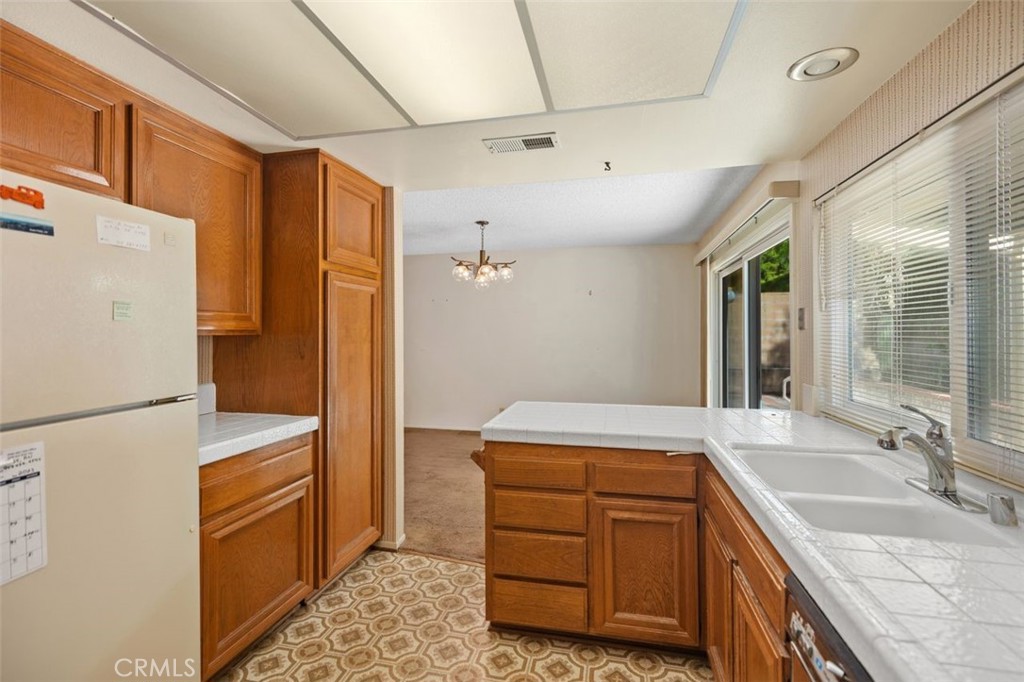 MLS #OC25159783 image #19