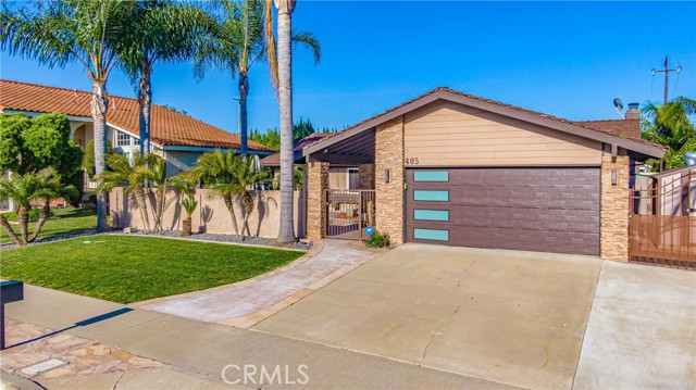 Detail Gallery Image 1 of 18 For 405 S Carole Ln, Orange,  CA 92869 - 3 Beds | 2 Baths